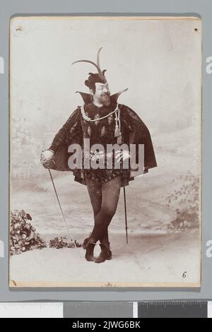 Porträt von Edward Reszke (1853-1917), Sänger, in Bühnenkostüm, als Mephisto in der Oper `Faust` von Charles Gounod am Großen Theater von Warschau. Mieczkowski, Jan (Warszawa ; Zakład fotograficzny ; ca 1850-ca 1914), Fotograf Stockfoto